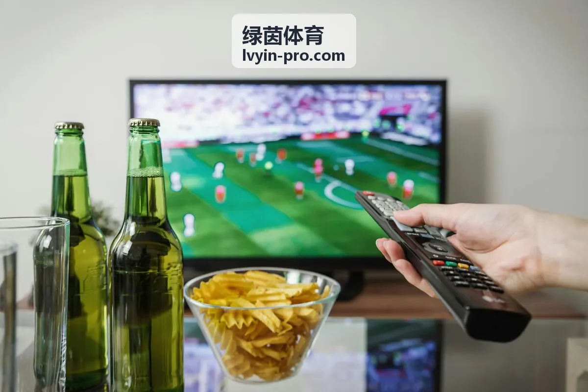 绿茵体育专业足球场草坪
